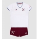 West Ham United Bortedraktsett Barn 2026-27 Kortermet (+ Korte bukser) West Ham United Bortedraktsett Barn 2026-27 Kortermet (+ Korte bukser)